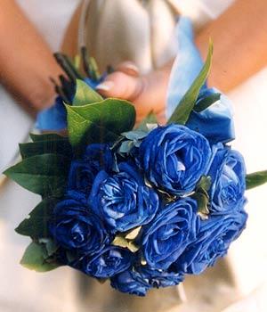 magnifique bouquet de roses bleues